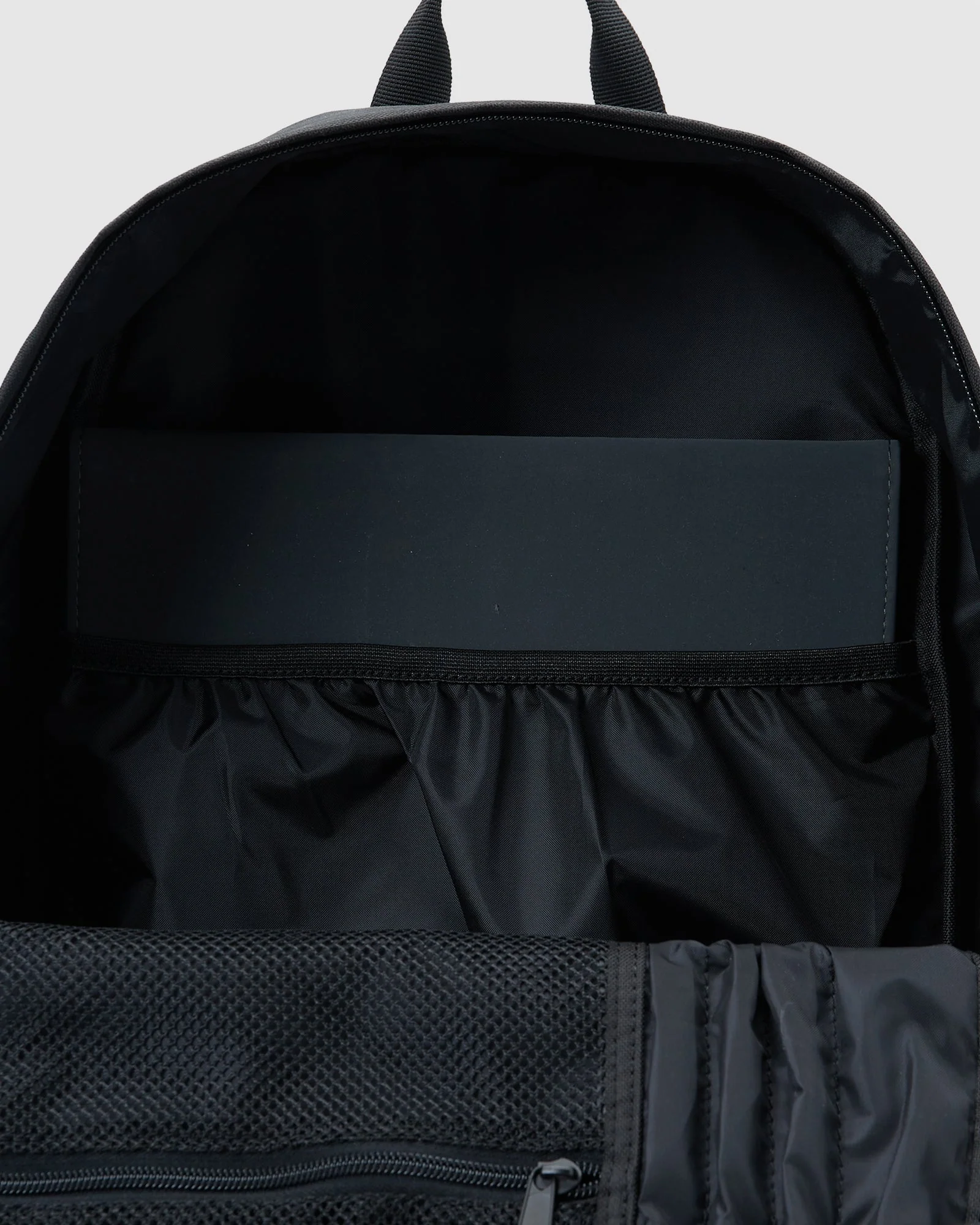 Mens Alpha 23L Backpack - Image 4