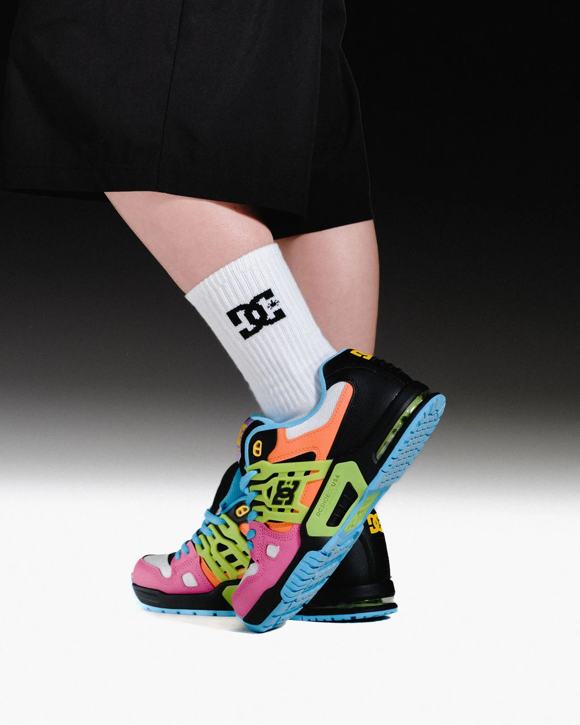 Mens AT-2 Skate Shoes - Image 2