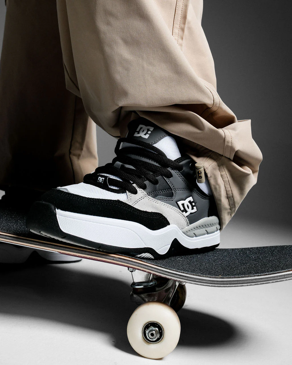 Mens DC Ascend Skate Shoes - Image 3