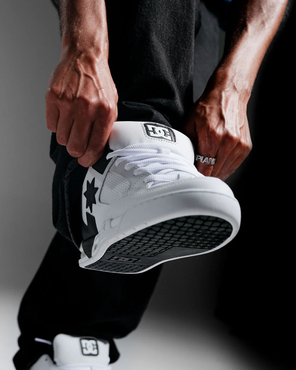 Mens DC Command Skate Shoes - Image 3