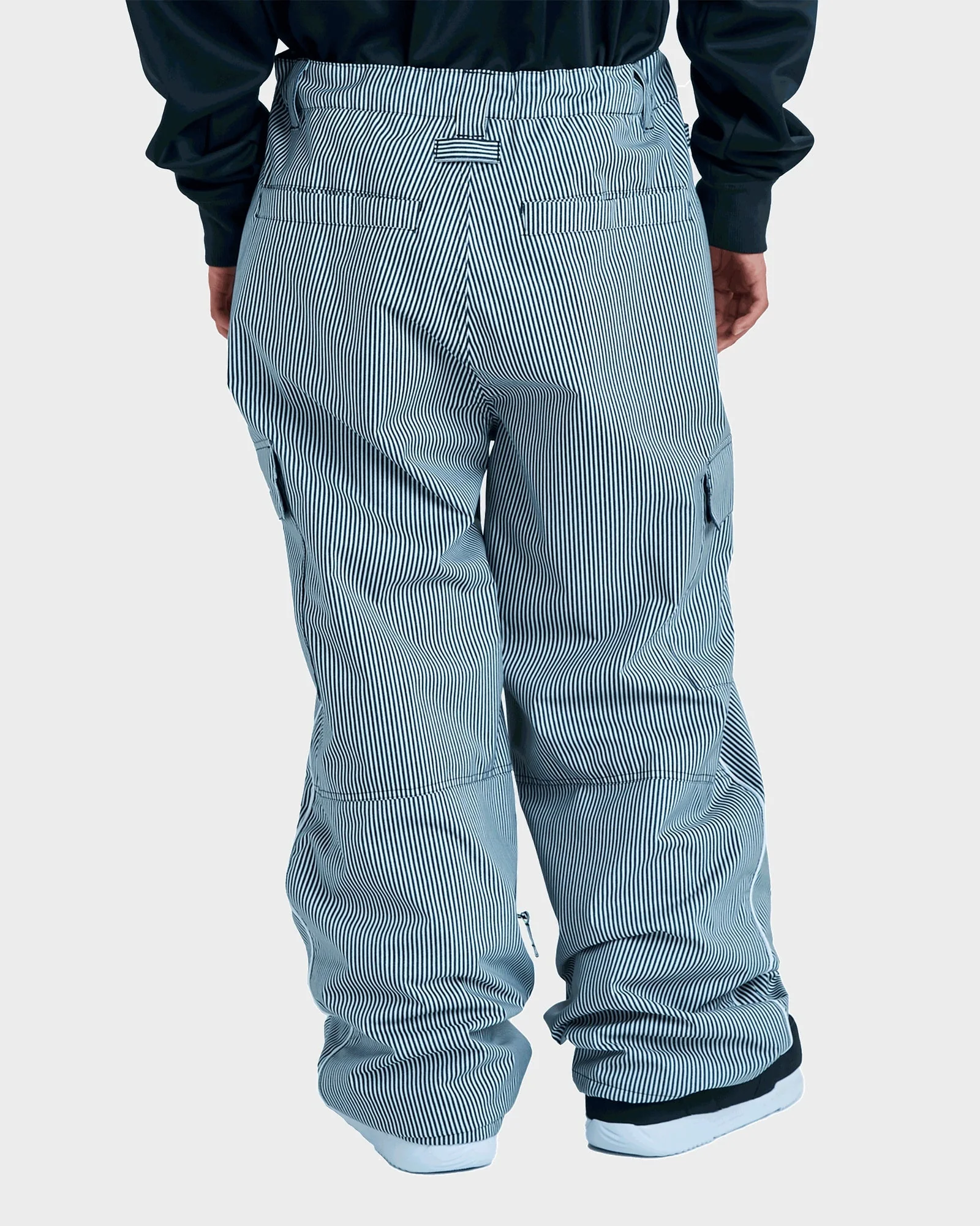 Mens Wide Cargo Snow Pants - Image 2