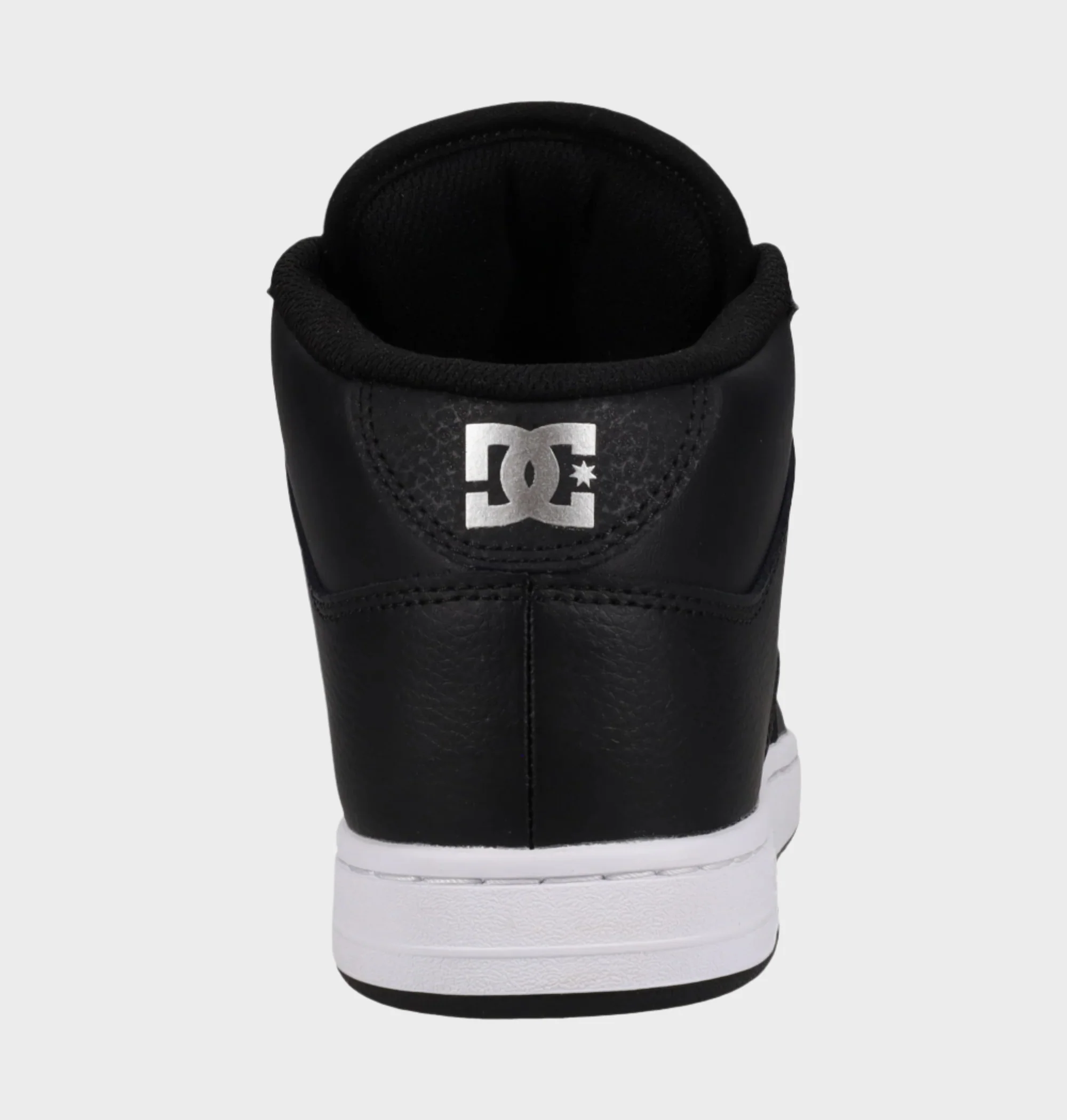 Womens Manteca 4 Mid Skate Shoes - Image 4