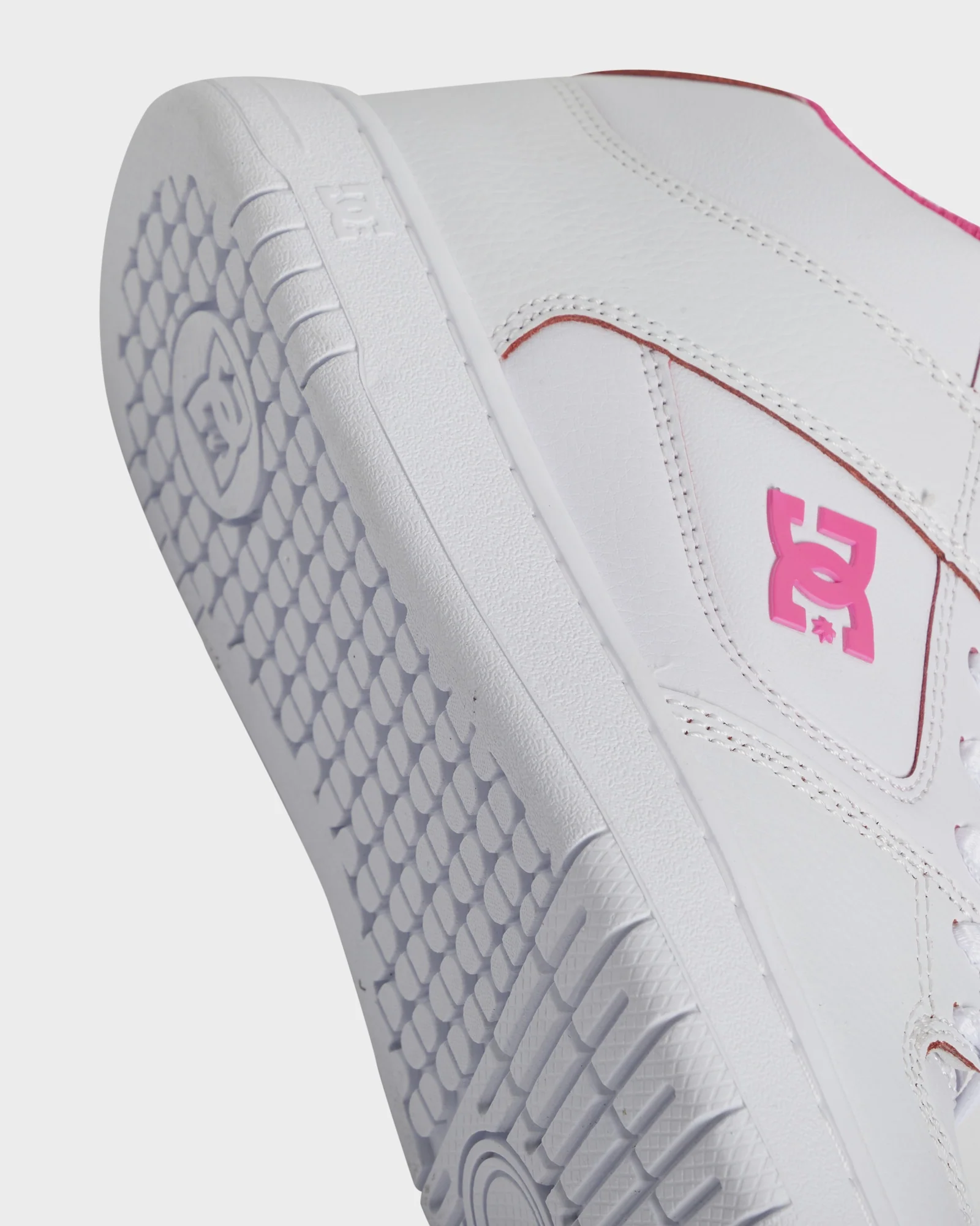 Womens Manteca Mid Skate Shoes - Image 8