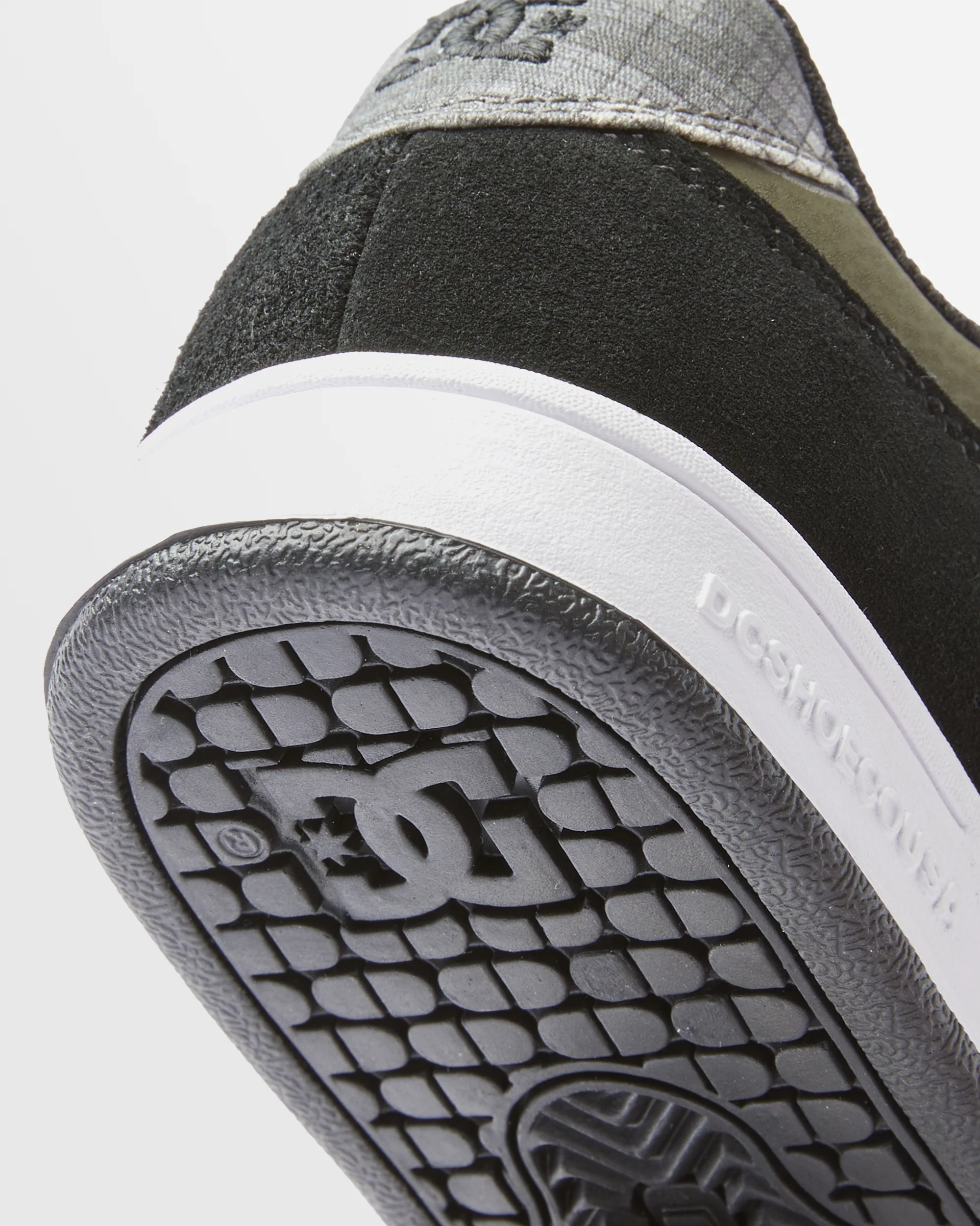 Kids Manteca 4 V Skate Shoes - Image 4