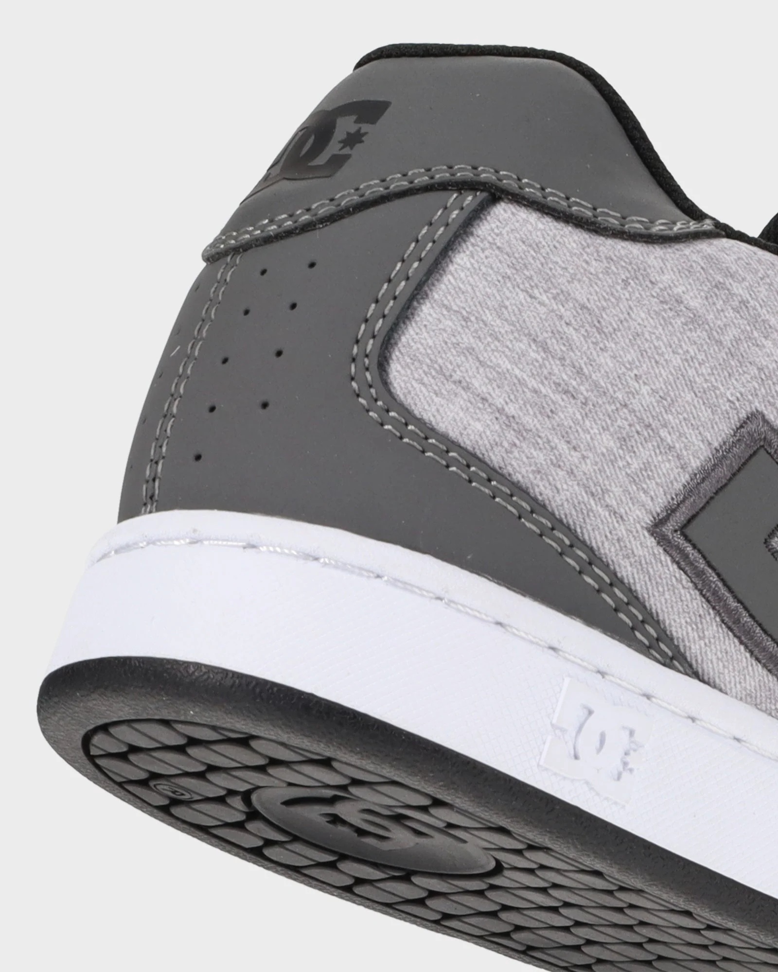 Mens Net Skate Shoes - Image 7