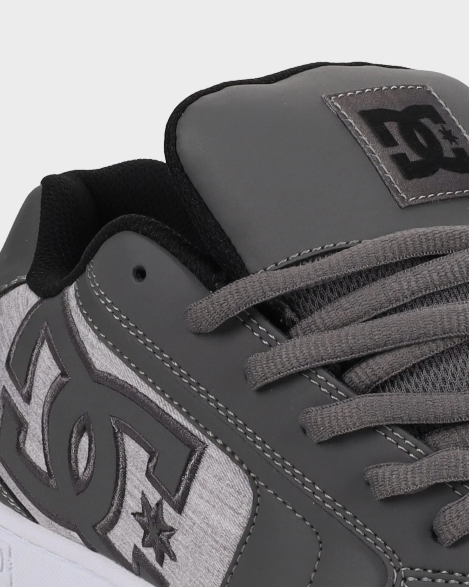 Mens Net Skate Shoes - Image 8