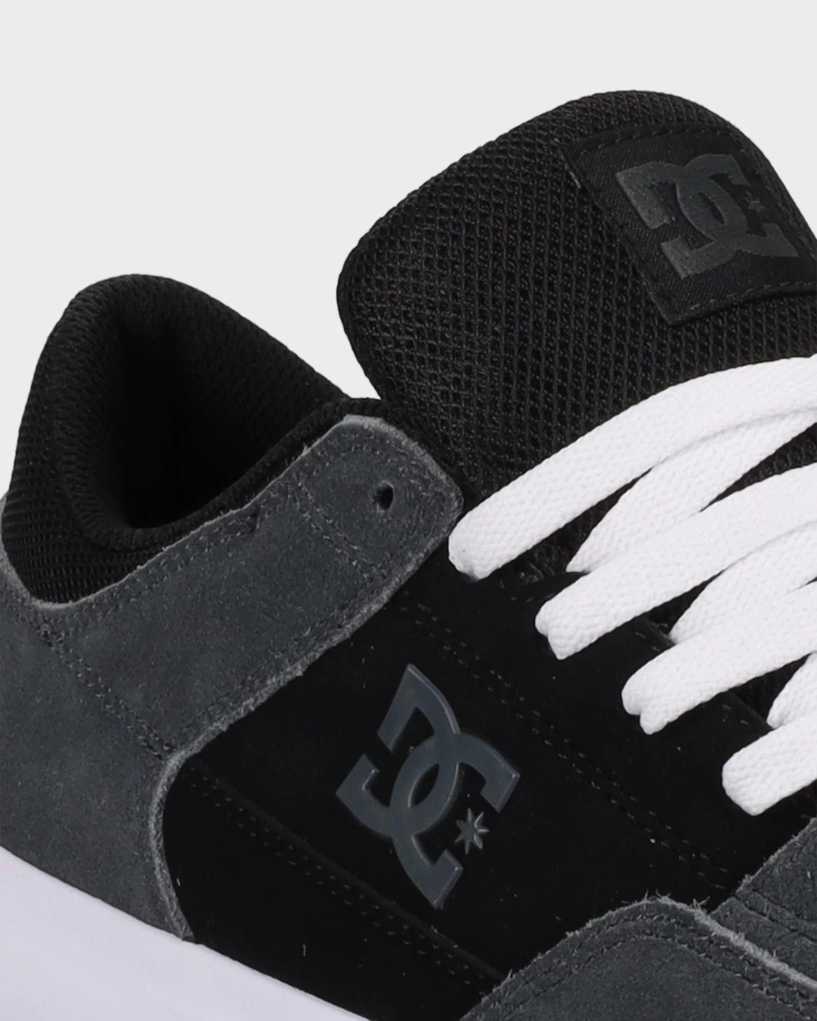 Mens Onyx S WM Skate Shoes - Image 7