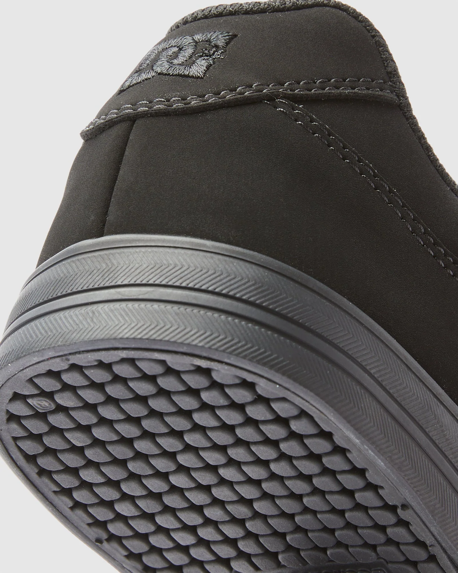 Boys 8-16 Pure V Skate Shoes - Image 3